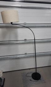 Lampa łukowa podłogowa