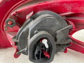 sprzedam lampy tylne peugeot 208