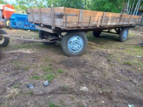 Przyczepa do balotów, skrzynipalet.