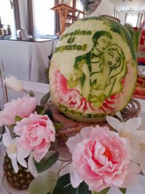 stół owocowy, fontanna czekolady