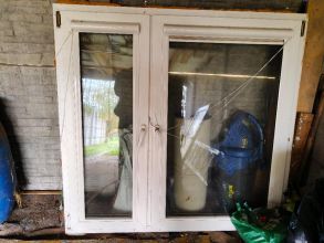 Sprzedam okno dwuskrzydłowe z roletą