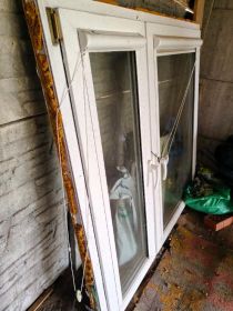 Sprzedam okno dwuskrzydłowe z roletą