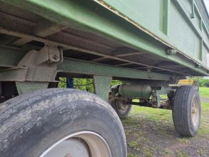 Przyczepa rolnicza HL 6011 460x230 1990r