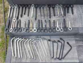 Koła dojazdowe klucze lewarki ucha holownicze