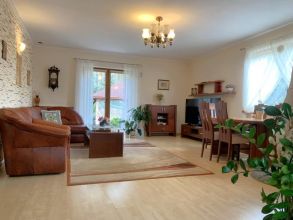 Dom i lokal pod działalność na sprzedaż k KOŁA