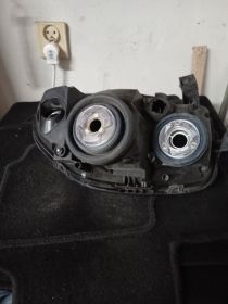 Lampa przednia Prawa Reno Clio 2