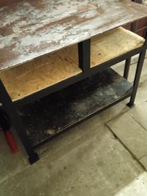 Sprzedam stół do garażu