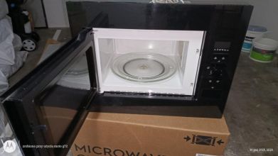 Sprzedam mikrofalówkę do zabudowy