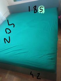 Łóżko małżeńskie