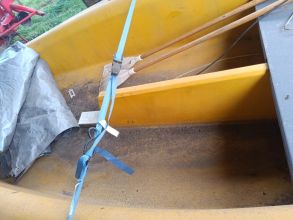 Łódka z silnikiem Yamaha i przyczepka