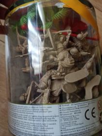 Piłkarzyki, puzzle, żołnierzyki, karty Piotrusia