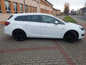 Opel Astra J lift bogata Navi.alu felgi 18