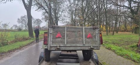 wózek, przyczepka, dwukółka, kibitka, przyczepa.