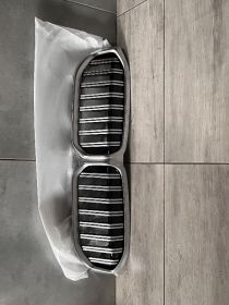 Sprzedam nowy gril do BMW seri3