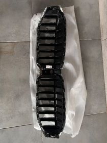 Sprzedam nowy gril do BMW seri3