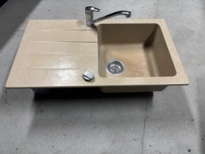 Zlewozmywak z baterią