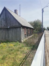 Działka 8,54 ara z drewnianym domem i budynkiem...