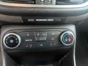 sprzedam Forda Fiestę