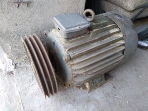 sprzedam maszyny rolnicze