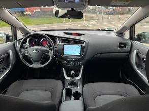 Kia Ceed 1.4 BENZYNA Klimatyzacja Nawigacja Kamera Pakiet...