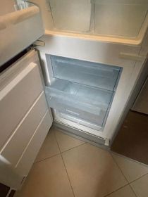 Lodówka pod zabudowę