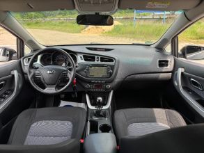 Kia Ceed 1.6 BENZYNA Klimatronik Tempomat Ledy Nawigacja