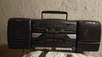 Radiomagnetofon oraz kasety