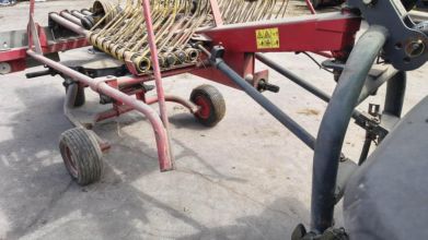 Sprzedam zgrabiarkę