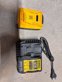 Nowa bateria 5ah i ładowarka dewalt