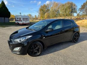 Hyundai i30 1.4 BENZYNA Klimatronik Nawigacja Kamera Ledy