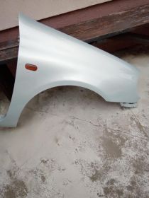 Błotnik przedni Reno Thalia prawy