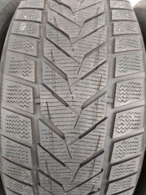 Opony zimowe 235 55 18