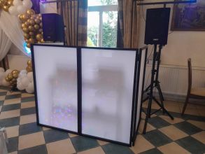 Dj, nagłośnienie i oświetlenie. Oprawa muzyczna imprez