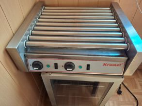 Opiekacz rolkowy do hot dogów