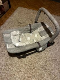 Leżaczek dla dziecka