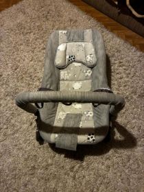 Leżaczek dla dziecka