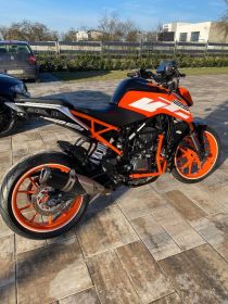 KTM Duke 125