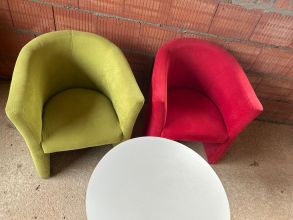 Sprzedam dwa fotele i stolik