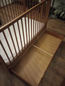 Sprzedam łóżeczko dziecięce