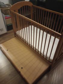 Sprzedam łóżeczko dziecięce