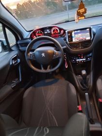 Sprzedam peugeot 208