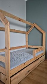 Sprzedam łóżko domek dziecięcy