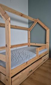 Sprzedam łóżko domek dziecięcy