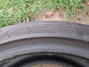 Opony Goodyear 225/40/19 bieżnik 7mm rocznik 2020