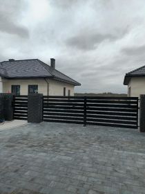Bramy,ogrodzenia,balustrady,poręcze,drzwi garażowe