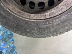 Opony zimowe 195/65R15