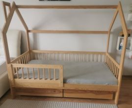 Łóżko domek dziecięce +materac