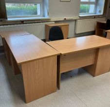 Zestaw mebli biurowych