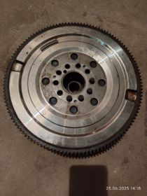 Dwumasa +Sprzęgło komplet do Volvo V40 2.0D 13 tyś....