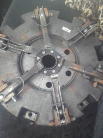 Sprzeglo ciagnika renault